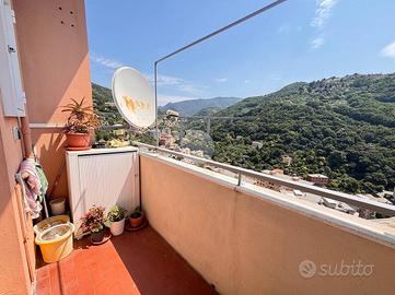 4 LOCALI A GENOVA