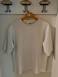T-shirt bianca oversize UNIQLO U girocollo