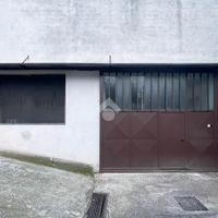 MAGAZZINO A PUEGNAGO SUL GARDA