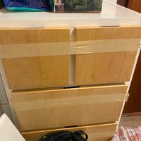 Mobile ikea legno e bianco