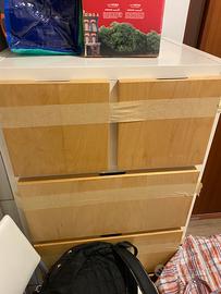 Mobile ikea legno e bianco