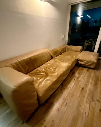 Divano  pianca in pelle bintage cm 340