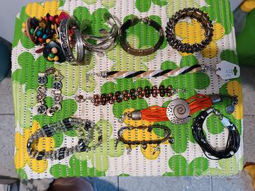 bigiotteria 12 braccialetti 