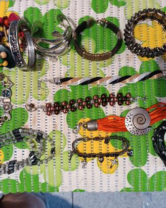 bigiotteria 12 braccialetti 