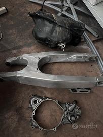 Pezzi honda cr 125 250 2001