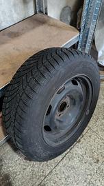 pneumatici invernali montati su cerchi 