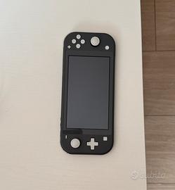 Nintendo switch lite nera + Luigi’s Mansion 3