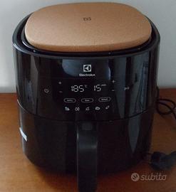 Friggitrice ad aria Elettrolux Type-AF5010- NUOVA