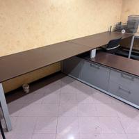 Scrivania ufficio