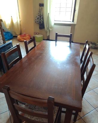 tavolo noce con 6 sedie 