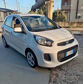 kia picanto 1.0 benzina GPL 2016 180.000 km