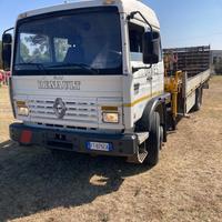 Autocarro 115 gru e rampa