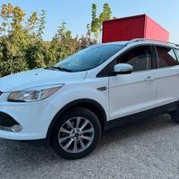 SUV 4x4 Ford Kuga 2.0 TDCI 150 CV - EUR6