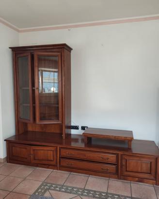 Mobile in legno massello