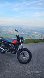 Moto Guzzi V7 special 2014