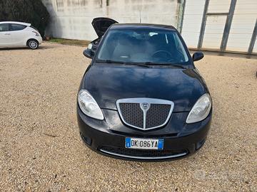 Lancia Ypsilon 1.2 Argento benzina 51kw