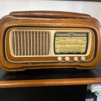 Radio con giradischi