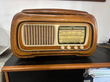 Radio con giradischi