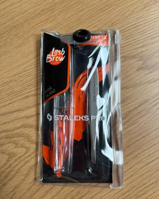 Pinzetta Staleks 20 type 3 per le sopracciglia