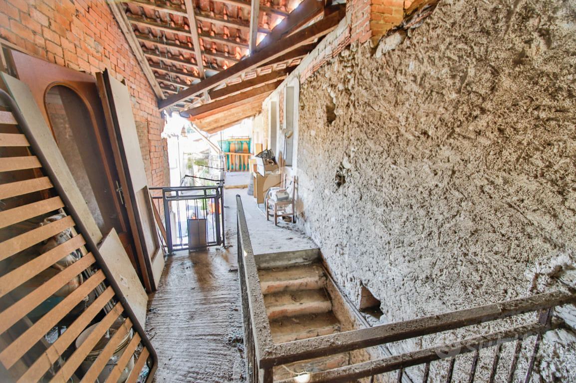 RUSTICO A VALPERGA - Vista 4