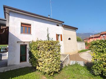 Casa indipendente in zona servita