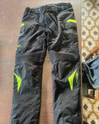 Pantaloni moto