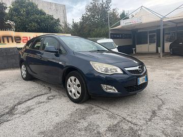Opel Astra 1.7 CDTI 110CV Sports Tourer Cosmo