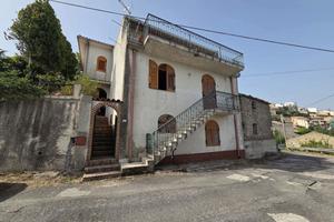 Casa Indipendente Basicò [Cod. rif 3336108VRG]