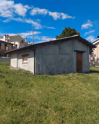 Terreno coltivabile con fabbricato grezzo
