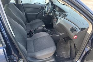 Ford Focus 1.8 TDDi cat 5p. Ambiente