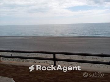 Appartamento di 90 m² con 2 locali a Siderno