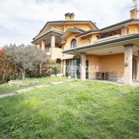 Villa a Cassano d'Adda Via Vallette 4 locali
