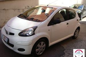 TOYOTA - Aygo - 12V VVT-i 5 porte Now Connect