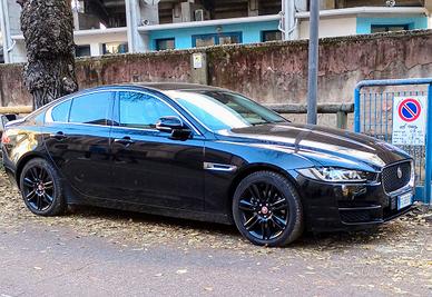 Jaguar xe (x760) - 2016