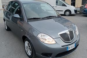 Lancia Ypsilon 1.2 Argento X Neopatentati