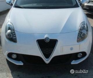 Giulietta 2017 bianca per ricambi motore perfetto
