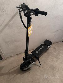 Monopattino elettrico LEGALE 0km con garanzia
