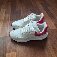 Sneakers donna Alexander McQueen 