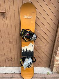 Snowboard Burton completo di attacchi e scarpon