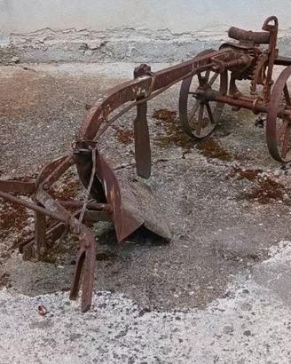 Aratro d'epoca