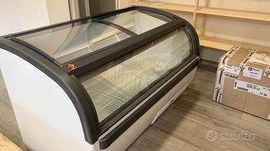 Banco frigo + 2 congelatori professional