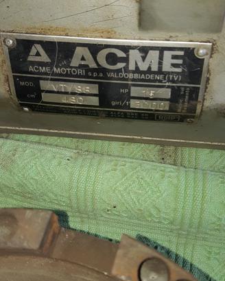 Ricambi usati per motore ACME tipo vt88. 