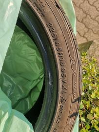 4 pneumatici invernali 225x45xR18