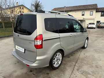 Ford Tourneo Courier 1.0 EcoBoost 100 CV Titanium
