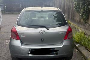 Toyota Yaris 1.0 benzina