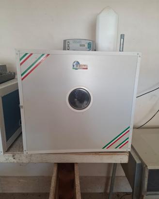 INCUBATRICE FIEM MG 100/150 B.Family