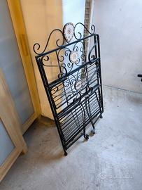 fioriera a tre piani 