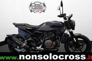 HUSQVARNA SVARTPILEN 701 - ANNO