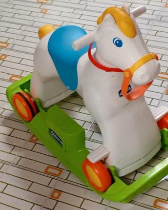 Cavallo a dondolo