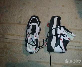 Scarpe con le ruote nr 42 - 43